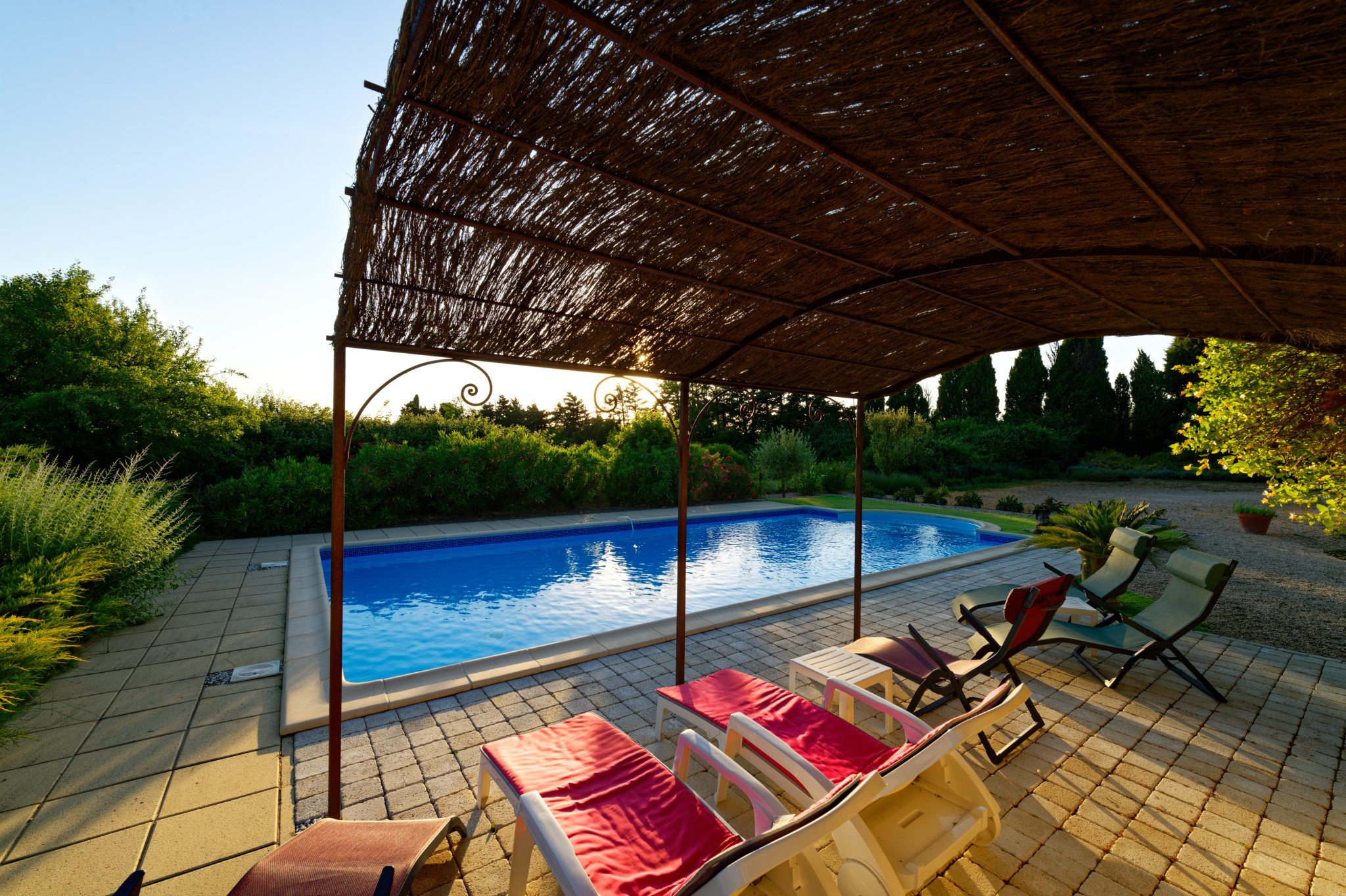 Couché de soleil piscine